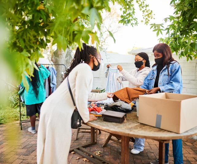 6 Tips For Having A Garage Sale Before You Move